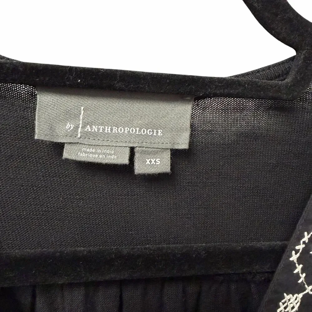By Anthropologie Puff Sleeve Embroidered Top Black White V Neck Womens XXS